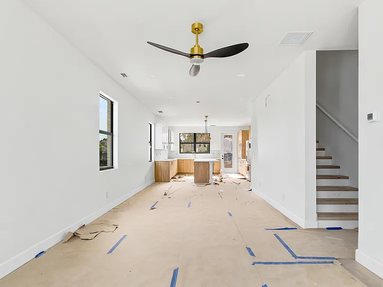 375 13th St N #1 — Photo 25