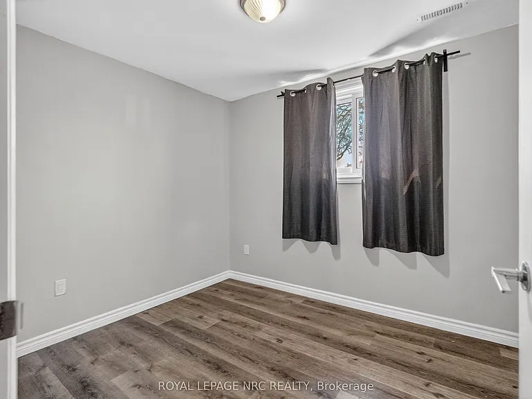 34 Preston Pl #LOWER — Photo 8