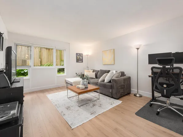 1330 Graveley St #104, Vancouver, BC V5L 3A2