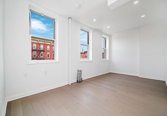 5th image of 137 1st Ave #4R