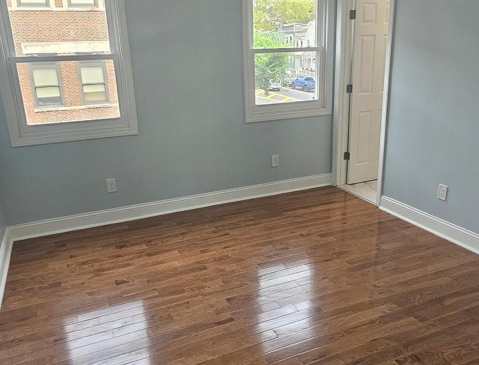 1st image of 36 Park Ave APT 3
