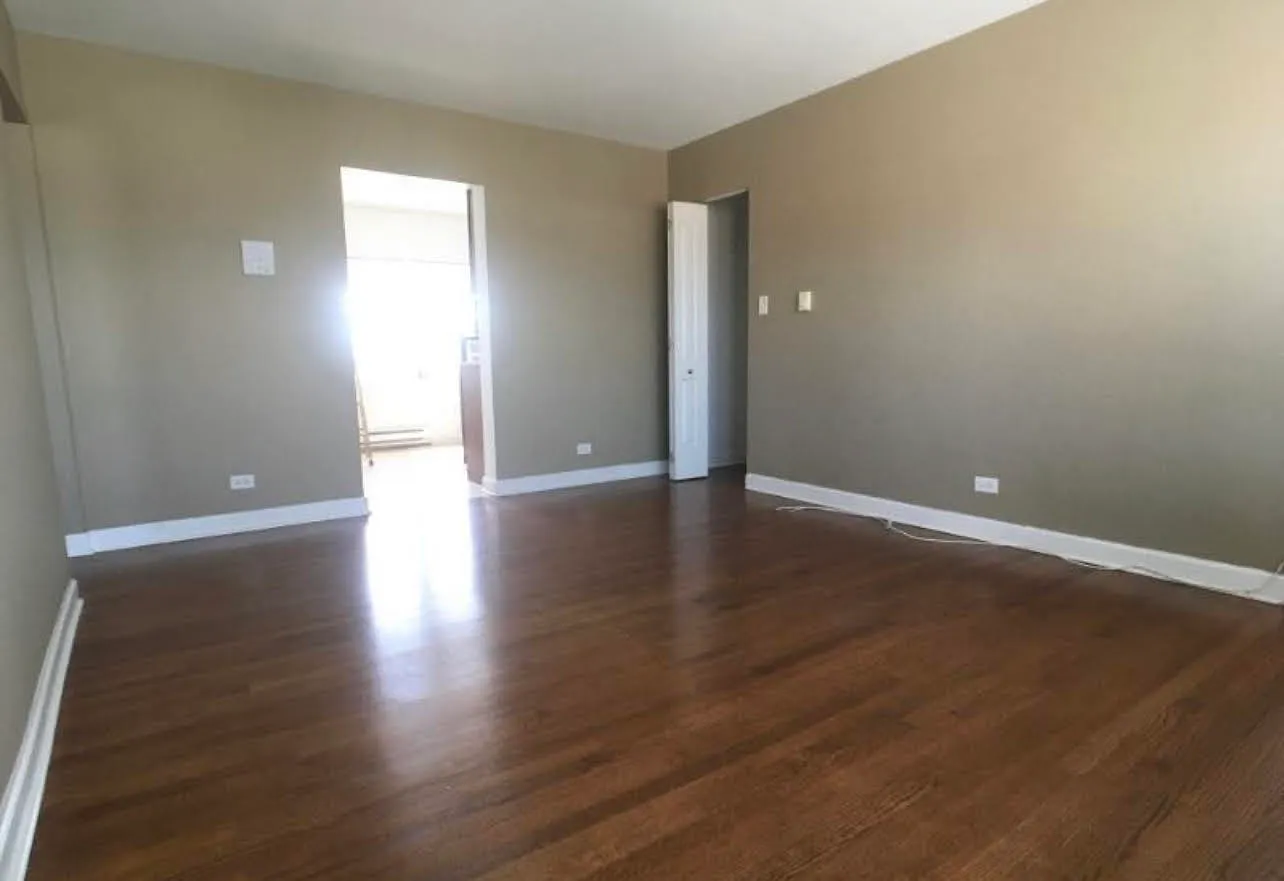 2 bed, 900 sqft, $1,950 — Photo 3