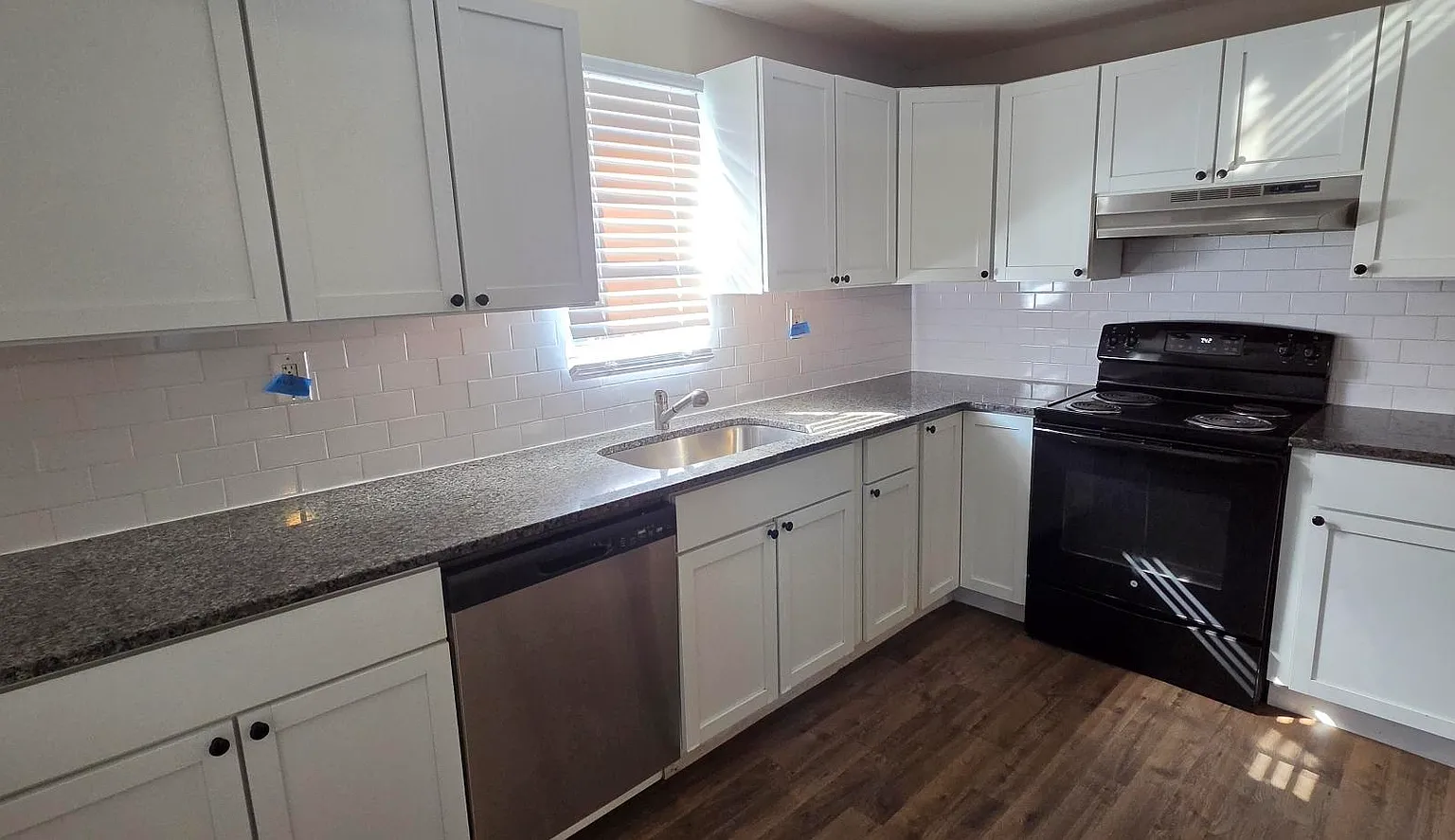 4989 Chateau Avenue — Photo 4