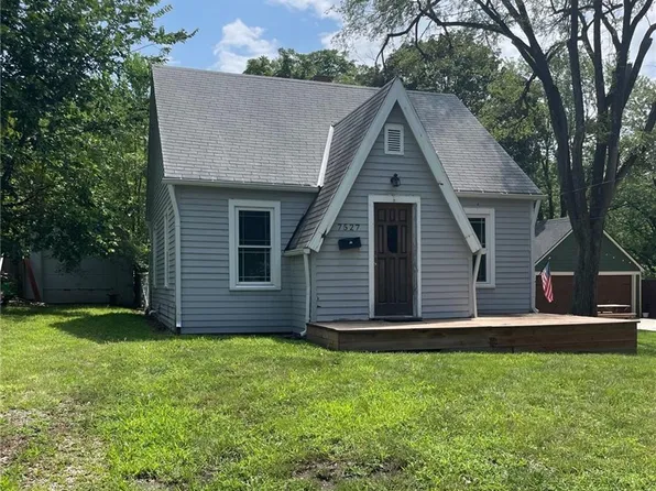7527 Eby Ave, Overland Park, KS 66204