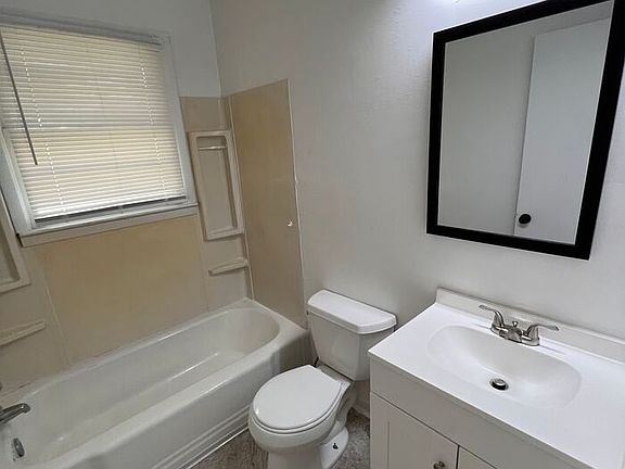 5th image of 309 Bahan St #B