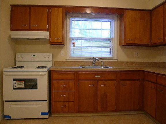 4th image of 40 Charter Oak St #4-1