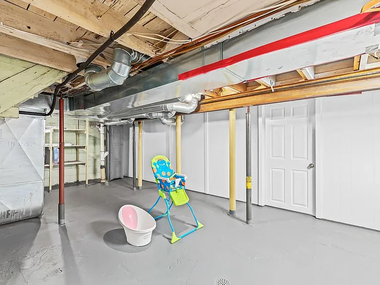 211 Catalpa Dr — Photo 43