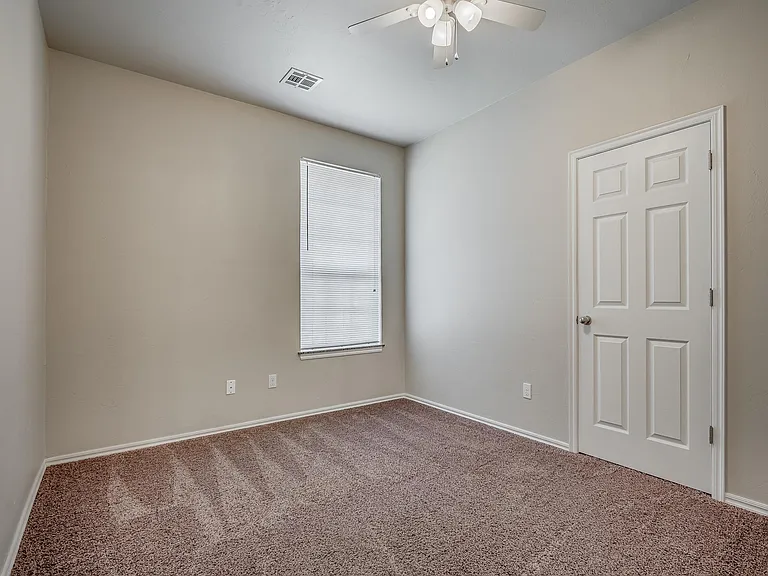 11205 NW 6th Ter — Photo 12