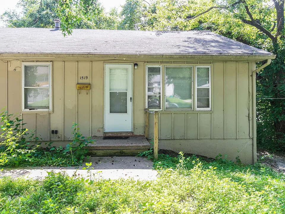 1519 W Waldo Ave