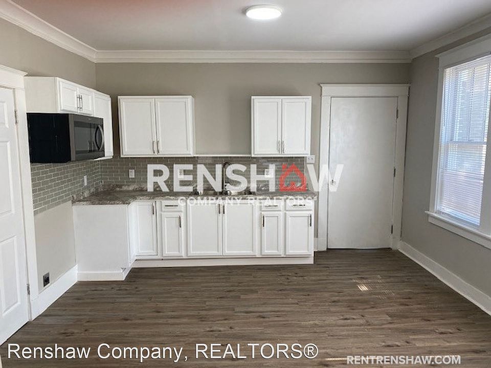 1st image of 1099 N Pkwy #2