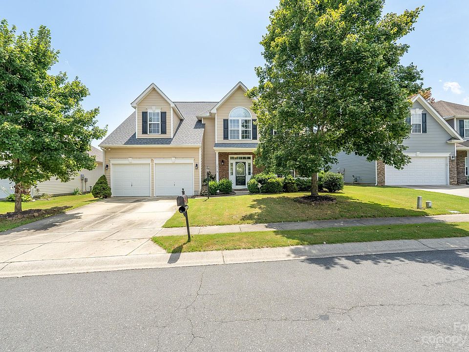 1st image of 14719 Watertrace Dr