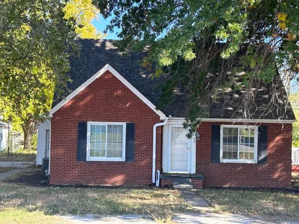 1120 Kimberly Dr, Monmouth, IL 61462