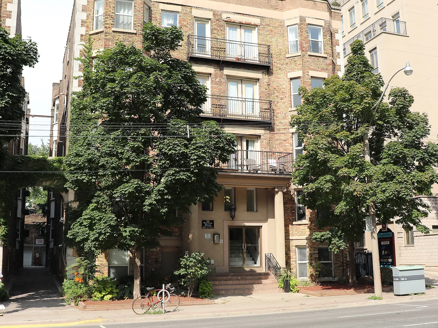 414 Jarvis Street, Toronto — Photo 3