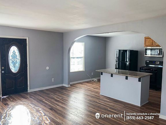 2nd image of 310 35th St APT A