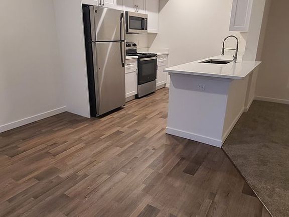 5th image of 1306 N Springbrook Rd #B102