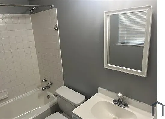 821 Winslow Way — Photo 17