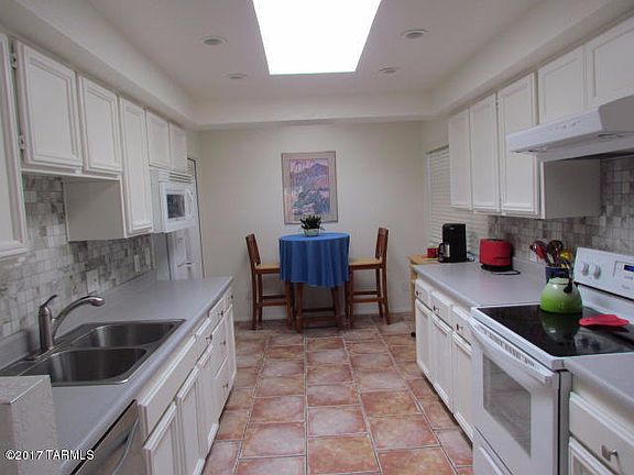 3rd image of 8181 N Gibraltar Dr