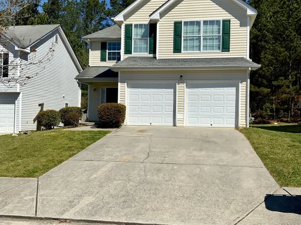 2637 S Hills Pkwy, Riverdale, GA 30296