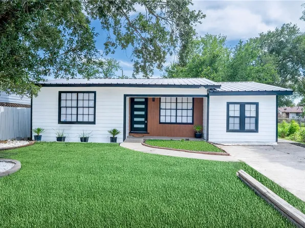 1002 E Hill Ave, Alice, TX 78332