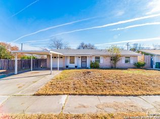 1402 Meadow Knoll Dr, San Antonio, TX 78227