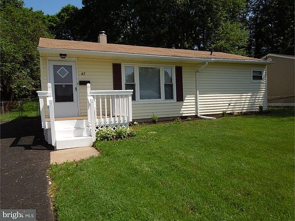 3rd image of 47 Saint John Dr