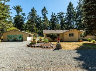 1832 Zylstra Rd, Oak Harbor, WA 98277