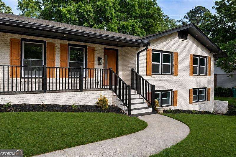 1st image of 3767 Plumcrest Rd SE