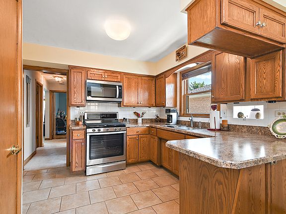 5th image of 10218 S Karlov Ave