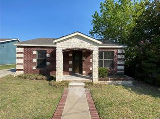 810 W Water St, Weatherford, TX 76086