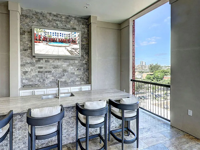2111 Austin Apartments — Photo 13