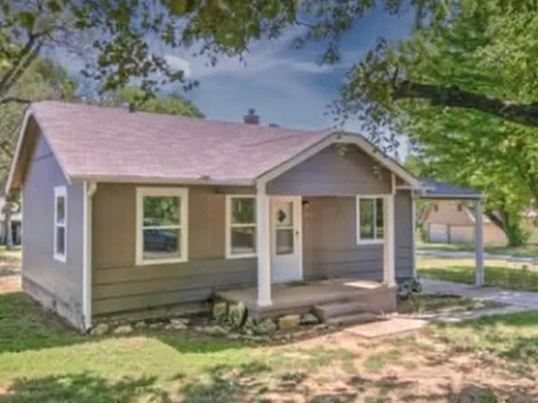 1302 N 15th St, Arkansas City, KS 67005