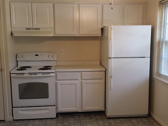 2nd image of 10411 Courthouse Dr