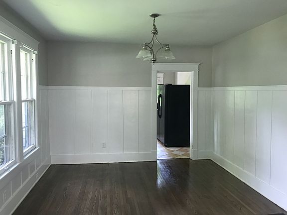 5th image of 2701 W Linden Ave