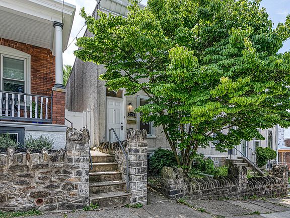 4th image of 271 Hermitage St