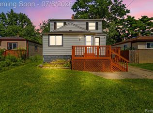 23074 Powell Ave, Hazel Park, MI 48030