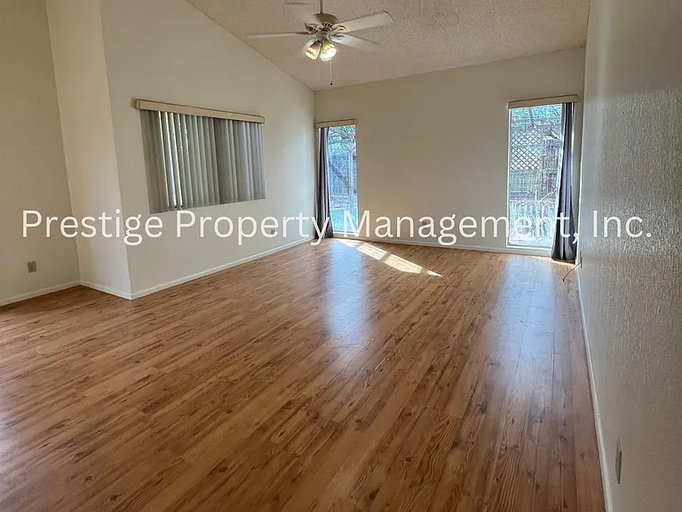 9780 E Sunburst Dr — Photo 4