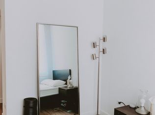 731 W Sheridan Rd #607, Chicago, IL 60613