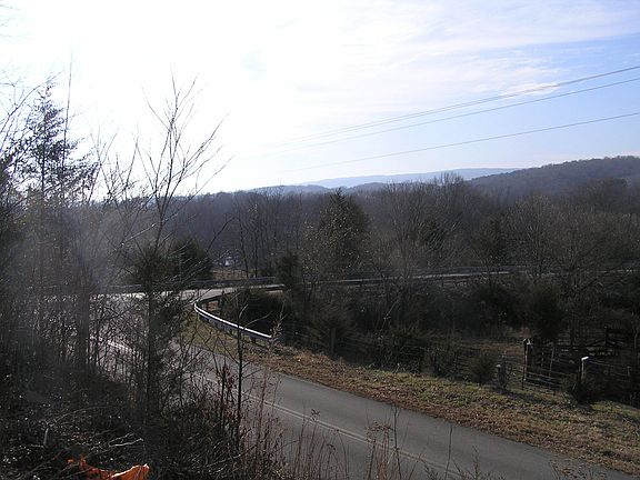 4th image of 50 Conner Dr