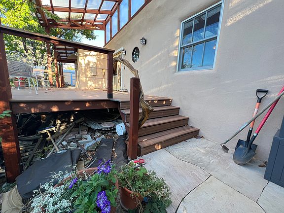 approaching deck from lower driveway