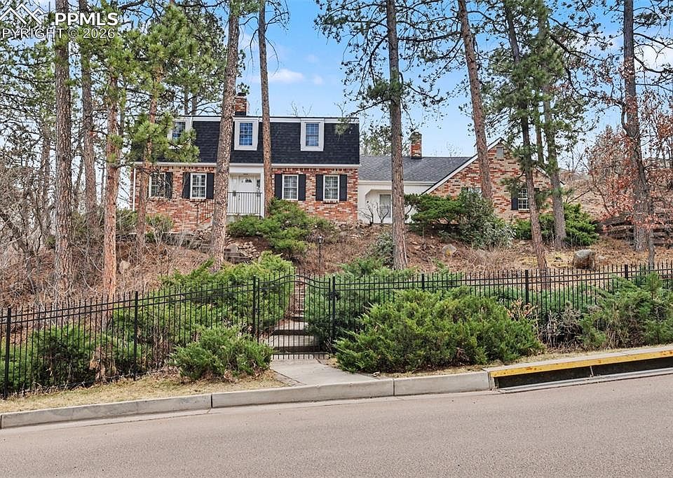 1st image of 11 Heather Dr