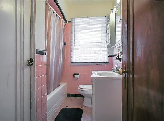 2nd image of 9024 Kathleen Ave