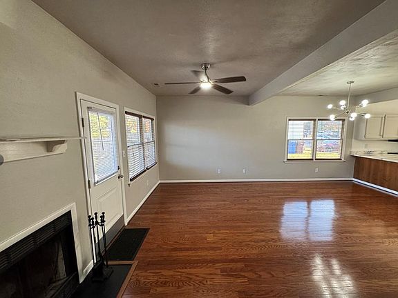 5th image of 3322 Bangor Cres E #3322