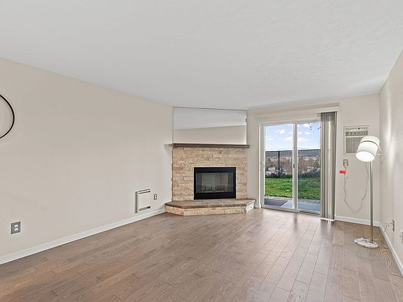 5th image of 6121 E 6th Ave APT K121