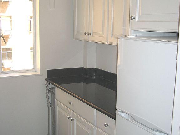 4th image of 240 Central Park S APT 14N