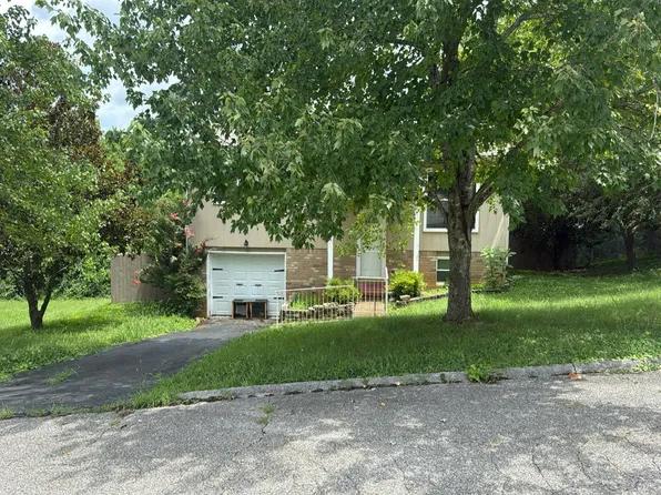 9005 Waconda Shore Dr, Chattanooga, TN 37416