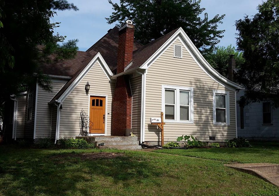 Looking at the Home from Jefferson Ave.