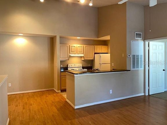 5th image of 3742 Haydon Ct APT 201