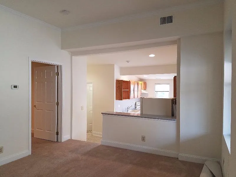 654 Lancaster Ave #2
