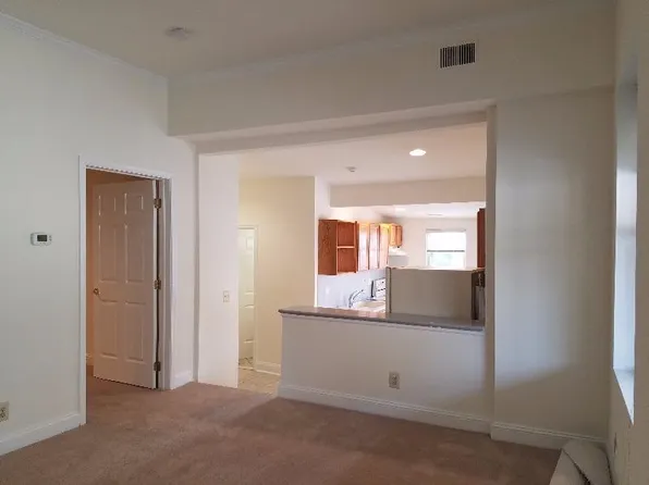 654 Lancaster Ave #2, Berwyn, PA 19312