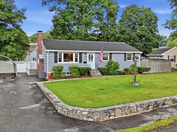 50 Pine St, Hudson, MA 01749